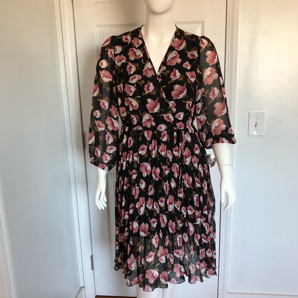 Black Floral 1X Long Sleeve Dress